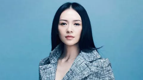 万能插线板