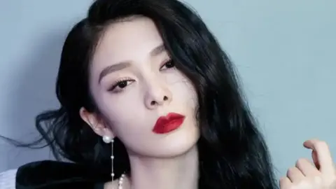 云南元阳车祸7死12伤