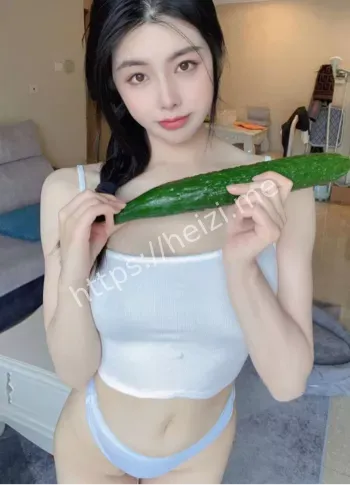 前凸后翘