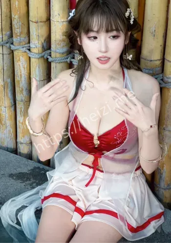 泳装