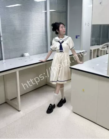 李彤彤