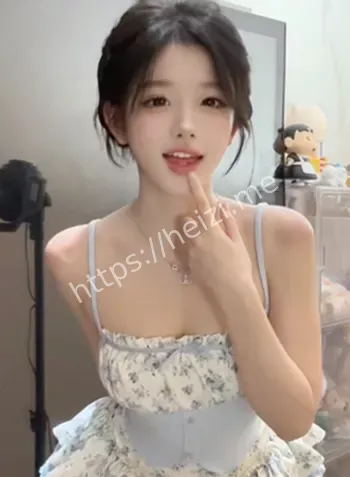 小背心热舞