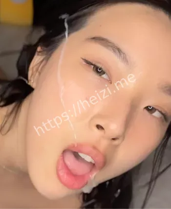 白嫩尤物
