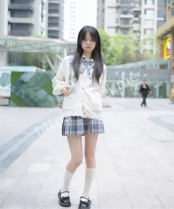 清纯甜妹