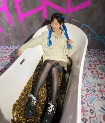 李菁雅