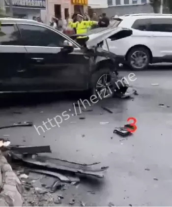 黑色肇事车