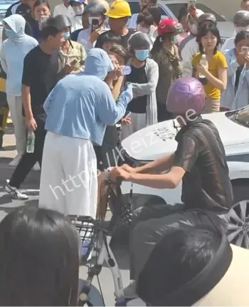 爬警车撒泼