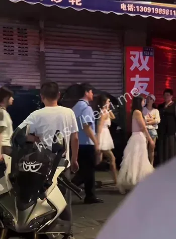 飞霞南路530