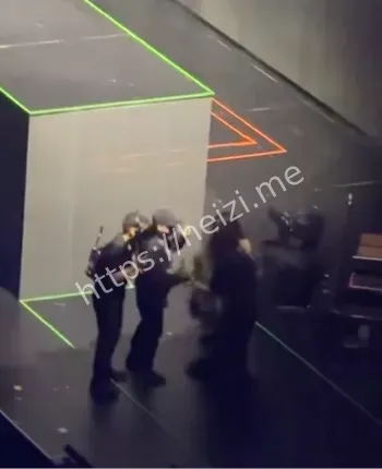 自嘲被妈打