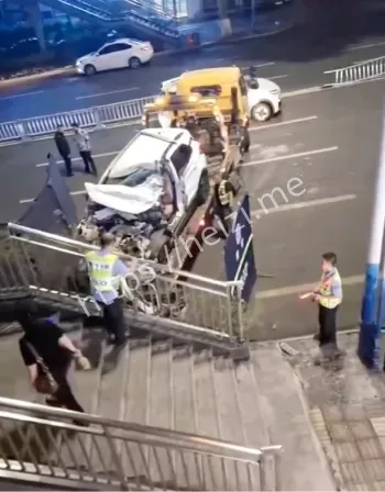 车头变形