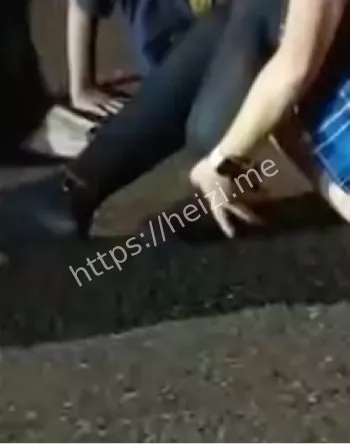 精神小伙飙车