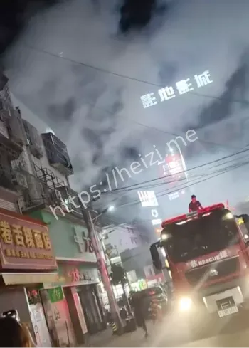 商场顾客被困