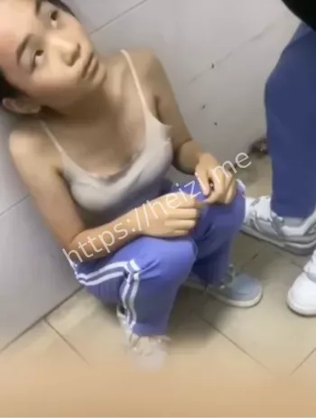 龙湖中学厕所支架录像流出