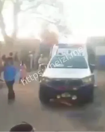 巴国民众私刑执行正义现场