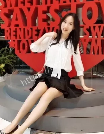 和离异姐姐共处一室