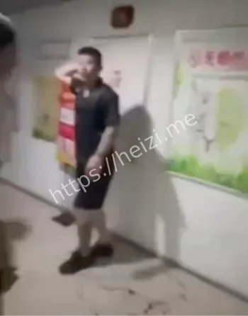 精神小伙1v2狂砍完整版