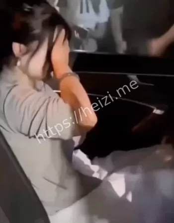 原配街头堵奥迪