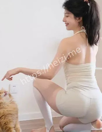 高难度一字马画面曝光