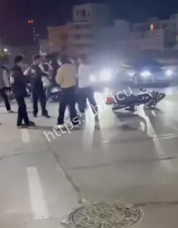 带家伙反被摩擦