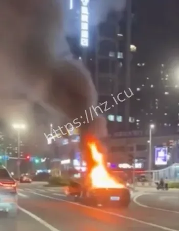 在镜湖枫林路狂飙