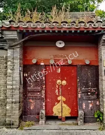 午夜有人敲铜环