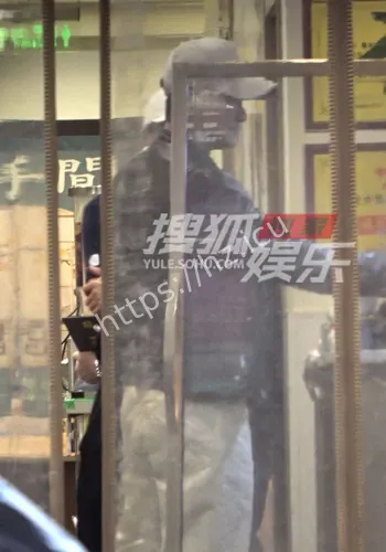 吴京餐厅点外带站吧台公开