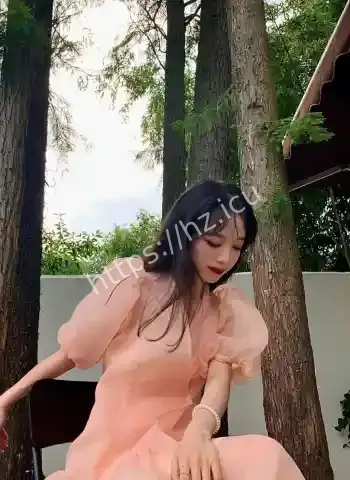 高颜值女大学生