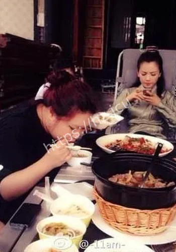 饭局曝光金牌司仪最新进展