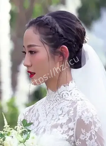 负债千万全裸婚纱照被扒