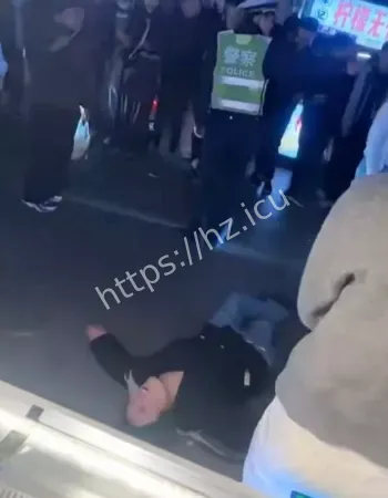 女子夜市尿尿事件