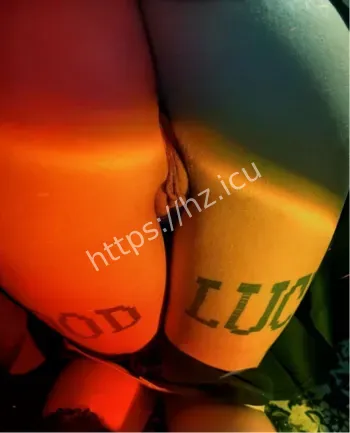 反差御姐刺青阿诗视觉冲击