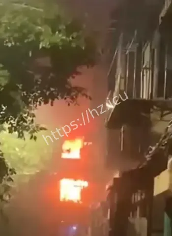 警察赶到瞬间消失