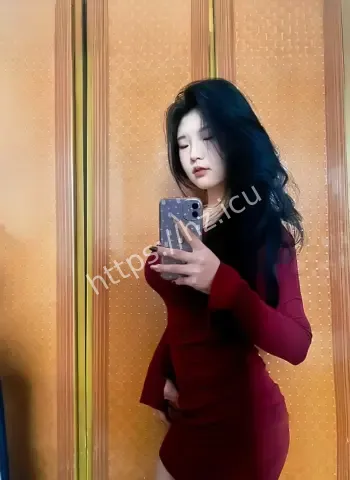 大一甜美女生