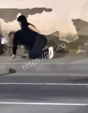 女主播街头鞭打事件