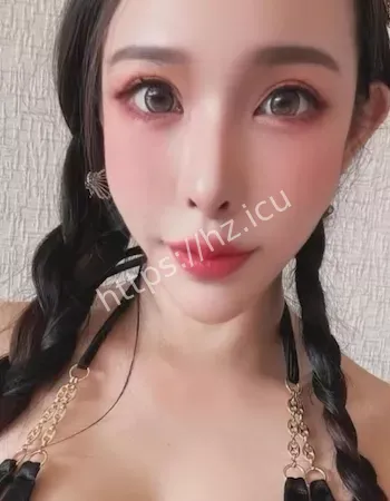 女秘书黑丝破洞诱惑老板