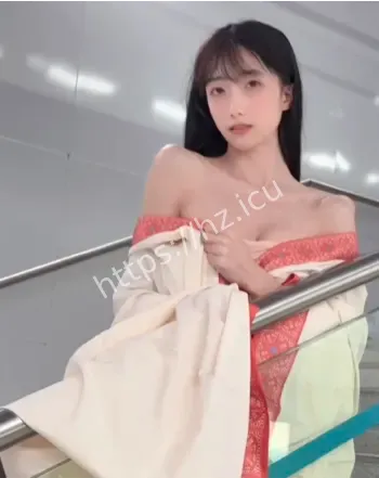 网红直播私人订制争议
