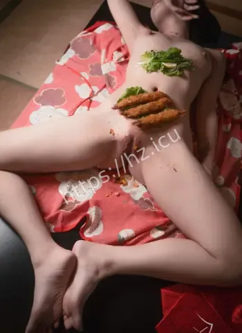客人食用挑逗
