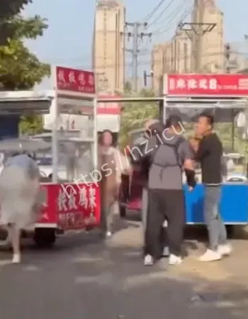 女子直接脱内裤套头