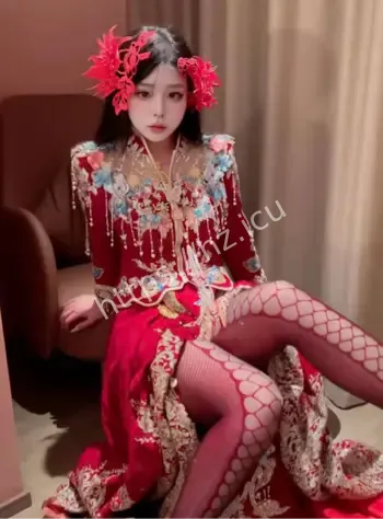 小樱suny红色新娘私拍
