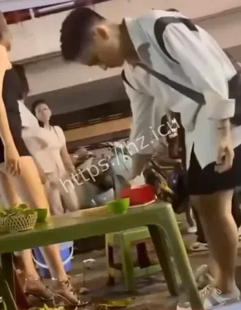 当街发飙打架