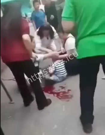 男子因3元赌债砍人