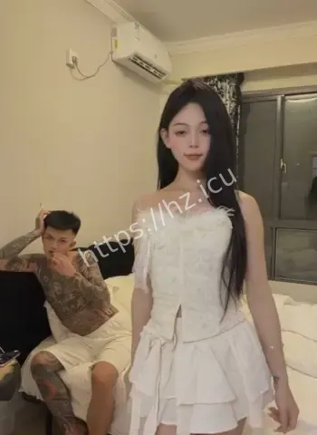 热舞擦边