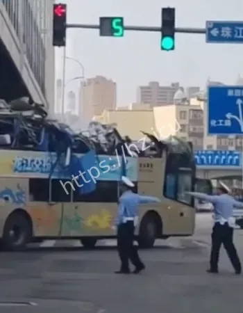 乘客剐蹭受伤