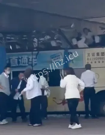 乘客剐蹭受伤