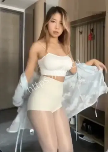 华人女菩萨肉感身材