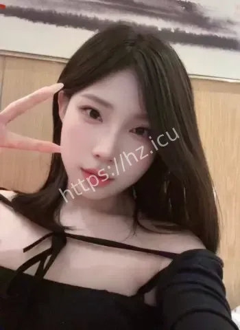 被小伙压大床上激烈缠绵