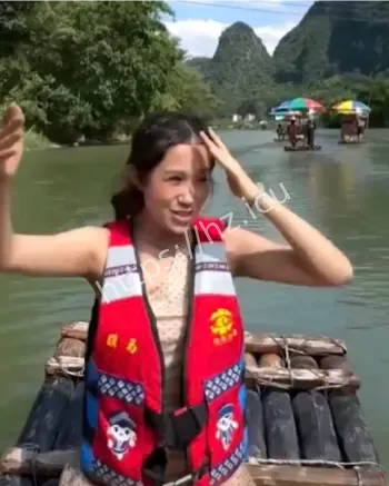 年轻女老师生活曝光