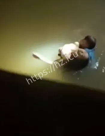 原配酒店门口暴打小三
