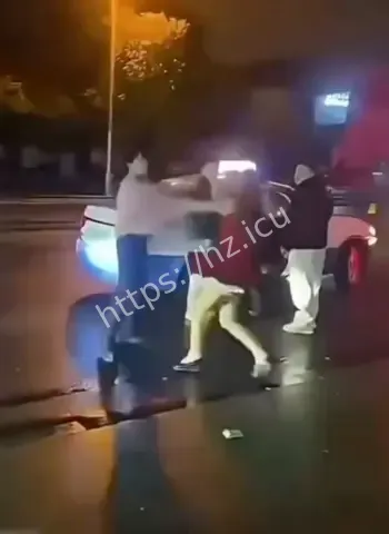 男子反击她卖一次3万