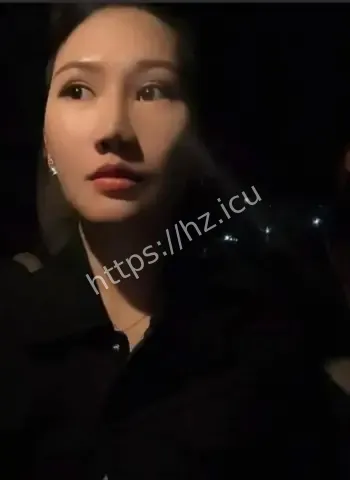 葛斯齐隐婚女富婆